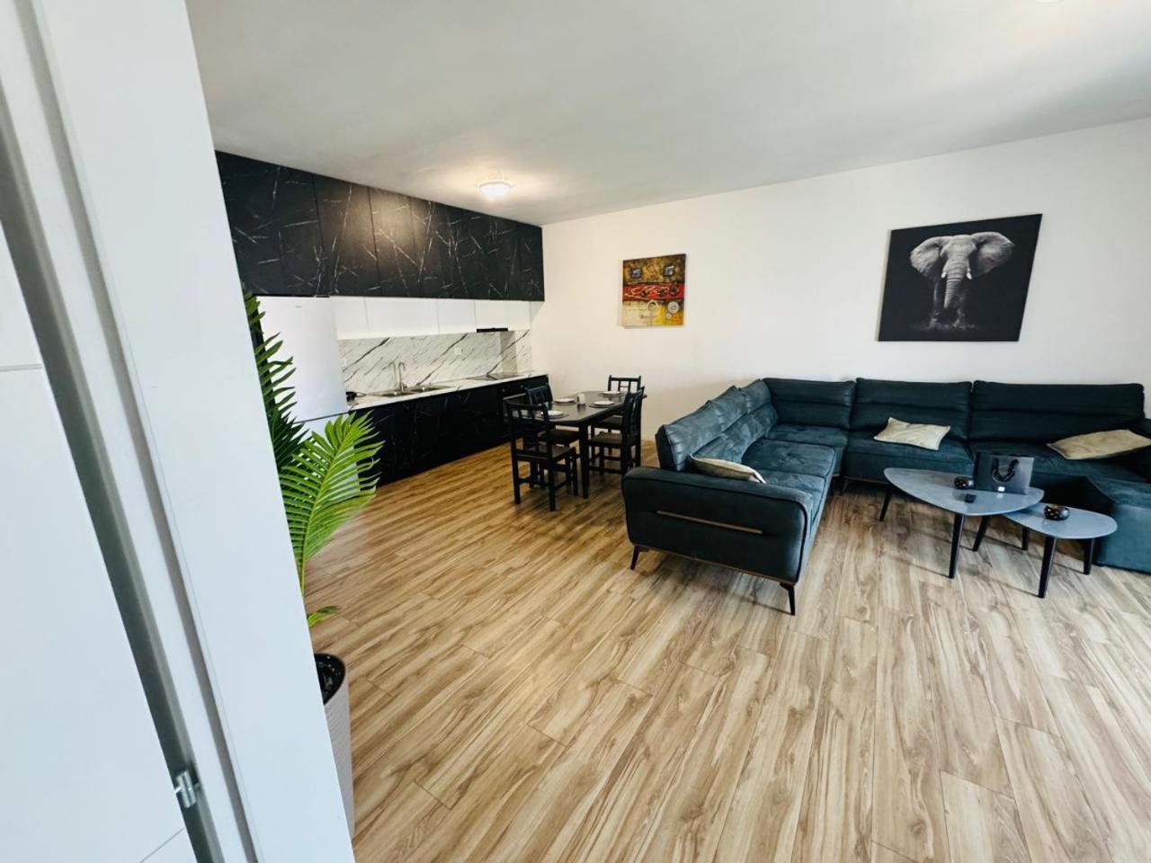 Apartamente Tirana Exterior photo
